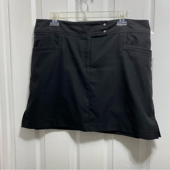 2 Izod Black & Cream Tennis Skirts Size 12 Deep Front Pockets Zippers Size 12 - Picture 7 of 16